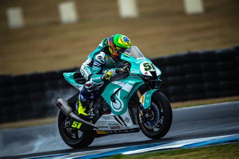 Worldsbk Eric Granado Supera A Chuva Em Corrida Pica No Mundial De