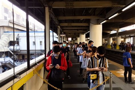 Mrt Holds Dry Run Of Social Distancing At Stations