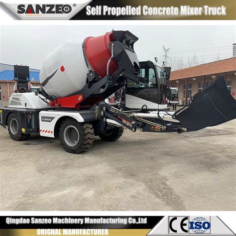 High Efficiency Self Propelled Mobile Concrete Mixer 4 Cubic Meter Per