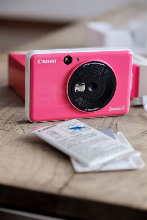 Shoot, Print and Share on the Go With Canon’s Zoemini C – Man vs Mind