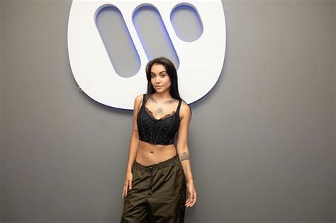 MARIA BECERRA ONE OF THE MOST STREAMED ARTISTS IN LATIN AMERICA SIGNS WITH WARNER MUSIC LATINA