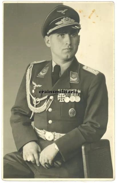 Orig Foto Ak Portrait Luftwaffe Offizier M Orden Ordensspange