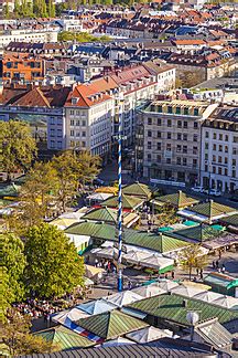 Deutschland München Blick von oben auf den Viktualienmarkt