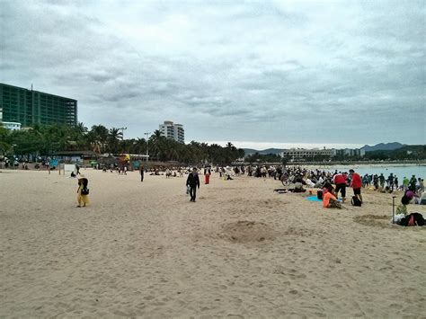 Sanya Beach : Hainan | Visions of Travel