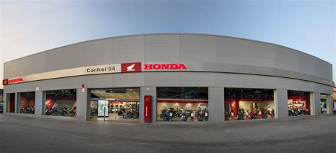 Control 94 inaugura el mayor concesionario Honda de España