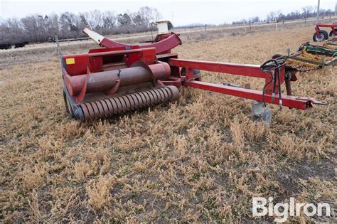 International 720 Pull Type Forage Harvester W 5 Pickup Head BigIron