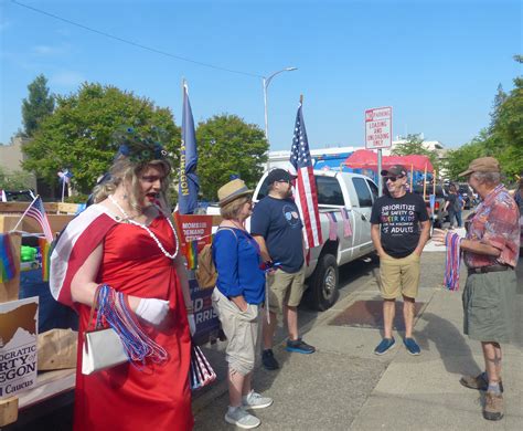 2023 Boatnik Parade Photos Josephine County Democrats