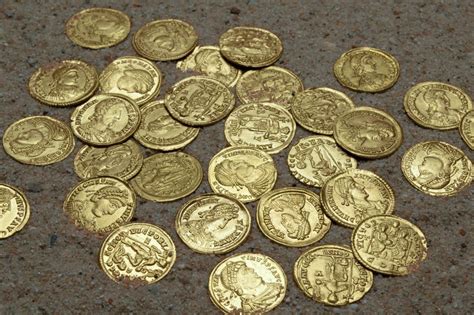 Un Tesoro Di 41 Monete Doro Del Tardo Impero Romano Scoperto Nei Paesi