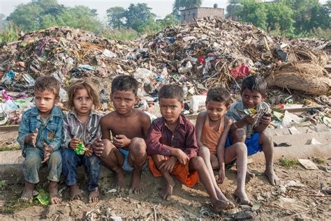 Niños de la calle y sin hogar Humanium