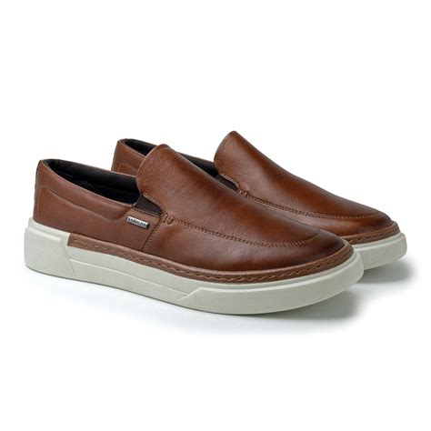 Slip On Iate Masculino Titanium em Couro Brown Calçados Laroche