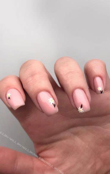 Cute Spring Nails That Will Never Go Out Of Style Nude Pink And Daisy
