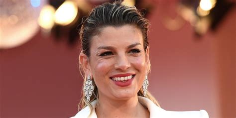 Emma Marrone In Topless Prima Scena Di Nudo Da Attrice Nel Film Il