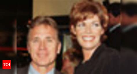 Kelly McGillis Admits Being A Lesbian English Movie News Times Of India