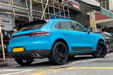 Porsche Macan S Miami Blue Modulare B Wheel Front