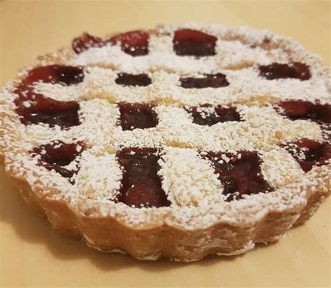 Crostata Della Nonna Con Tanta Marmellata Dolce Ripieno Cucinare