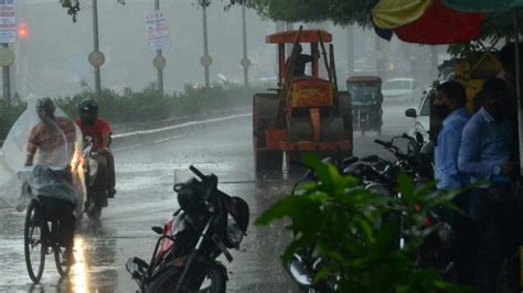 Madhya Pradesh Rains Imd Issues Orange Alert For 5 Districts Yellow