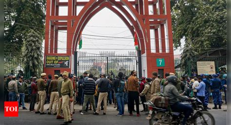 Classes At Jamia Millia Islamia To Remain Suspended On Friday Varsity