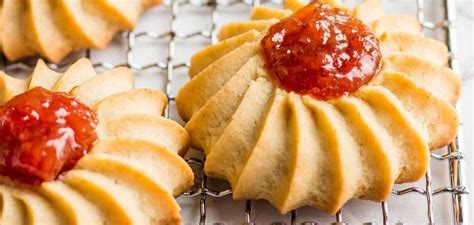 Рецепт печенья Курабье: как приготовить печенье с вареньем | FoodOboz