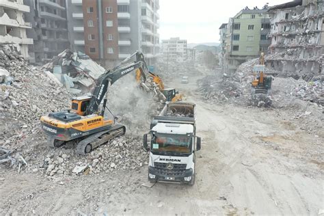 Deprem enkaza çevirmişti Nurdağı ve İslahiye de ağır hasarlı 950 bina