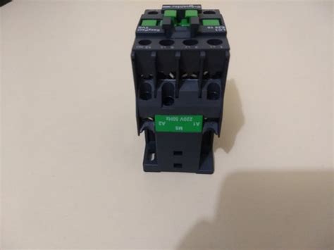 Contator Schneider Lc1e25 Tripolar Contato Auxiliar Na 25a - R$ 110,99 ...