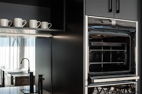 Black and bold, this kitchen makes - Gallery - 9 | Trends
