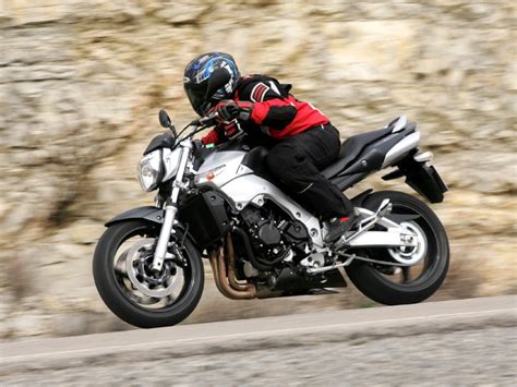 Naked bike là sao và cách phân biệt banh vn