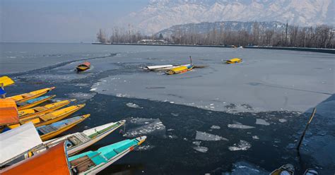 Jandk Srinagar Records Coldest Night In 25 Years Temperature Falls To