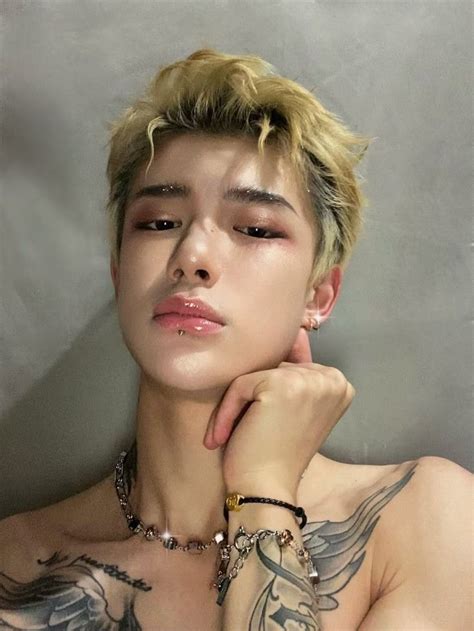 Pin By Haise On Random Blonde Hair Boy Men Blonde Hair Asian Men Hairstyle