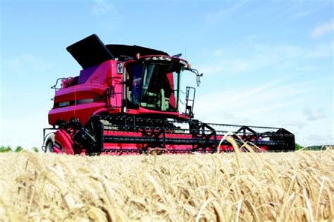 Zmodernizowane Kombajny CASE IH AXIAL FLOW Na Sezon 2013