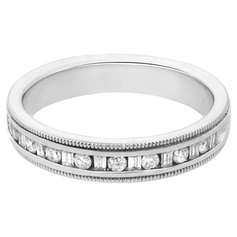 K White Gold Round And Baguette Cut Shared Prong Diamond Wedding Band