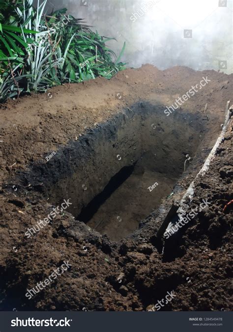 Fresh Grave Images Stock Photos Vectors Shutterstock