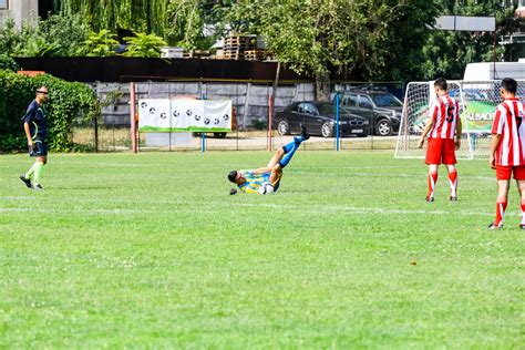 Las Fierbinti Si Atletico Textila Au Adus Comedia Autentica In Casele