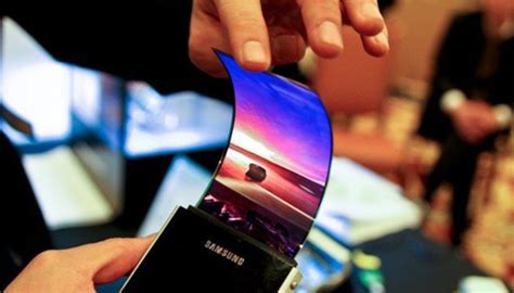 Découvrez le Smartphone du futur à écran flexible par SAMSUNG