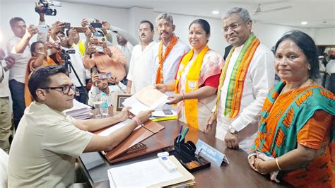 Bjps Geeta Koda Files Nomination For Jharkhands Singhbhum Lok Sabha Seat Addresses Rally