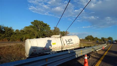 Ya Hay Paso Abren La Maxipista Tras Volcadura De Pipa Con