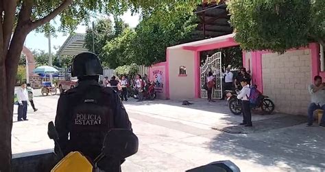 Guerrero Reanudan clases en San Miguel Totolapan a 19 días de la