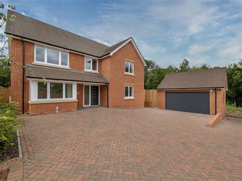 Eridge Road Crowborough Tn6 5 Bed Detached House For Sale £1 075 000