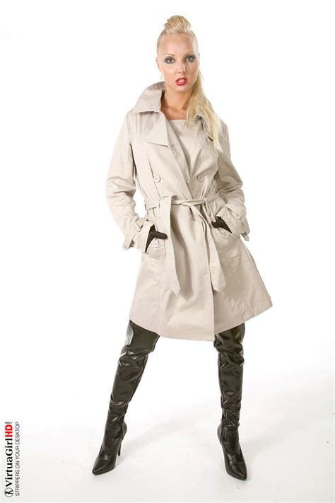 Busty Blonde Vicky S Spreading In Fetish Outfit Porn Pictures XXX Photos Sex Images 3096351