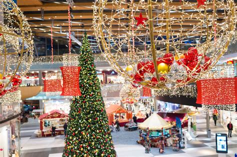 A Villach è già Natale tra mercatini luminarie e decorazioni