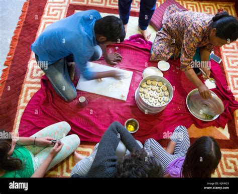 Momos in ladakh hi-res stock photography and images - Alamy