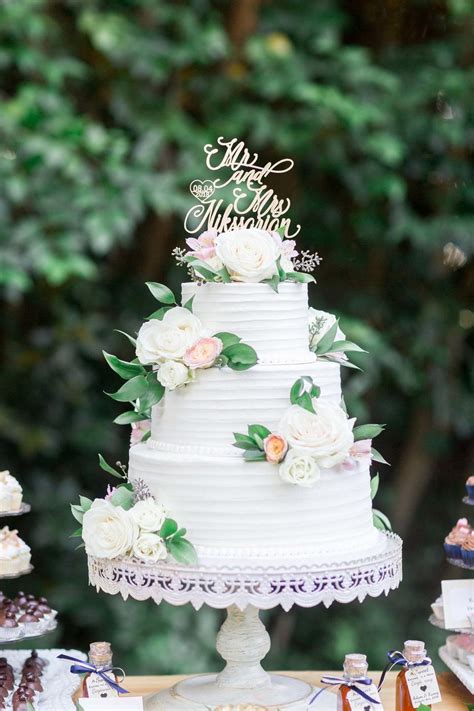 17 Three Tier Wedding Cakes That Make Show Stopping Desserts