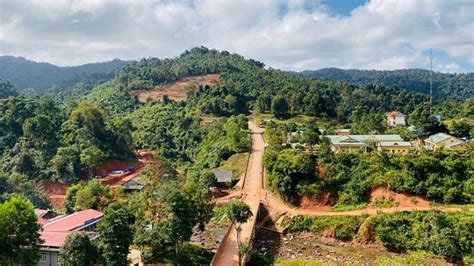 Quang Binh Reopens Ca Roong Sub Border Gate Nhan Dan Online