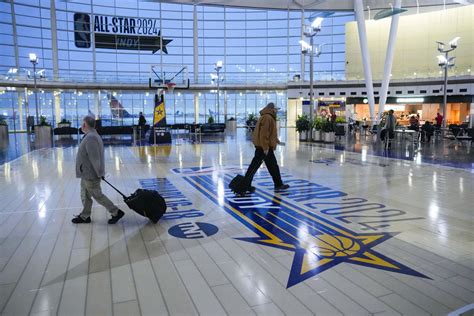 Basketball Court At Indianapolis Airport To Promote Nba All Star Game