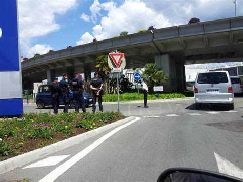 Nizza Sciopero Dei Controllori Di Volo In Francia Gravi Disagi Anche