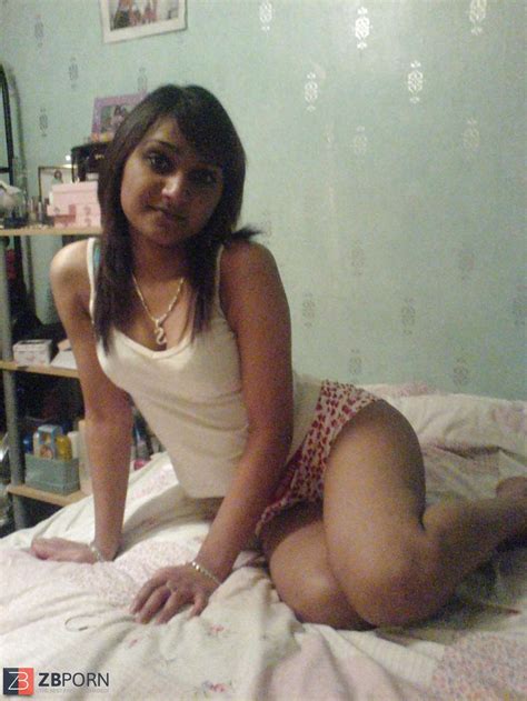 Desi Hoe From London ZB Porn