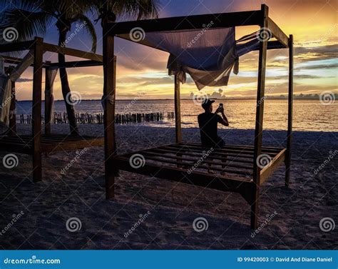 Taking a Photo of the Sunset - Isla Mujeres Playa Norte Editorial Stock ...