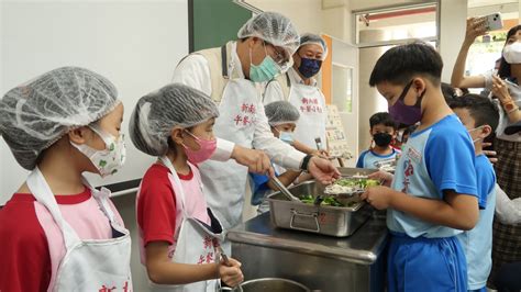 南市學校午餐全面選用國產食材並符合三章1q要求，不會有使用進口蛋問題 I台南新聞