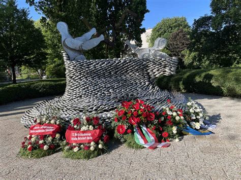 Ein Ort Des Gedenkens Am Mildred Scheel Berufskolleg Mildred Scheel