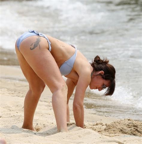 Davina Mccall Poses In Thong Bikini Hot Sex Picture