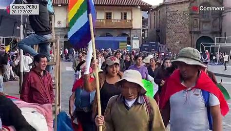 P Rou Des Manifestants Incin Rent La Nouvelle Pr Sidente Vid O